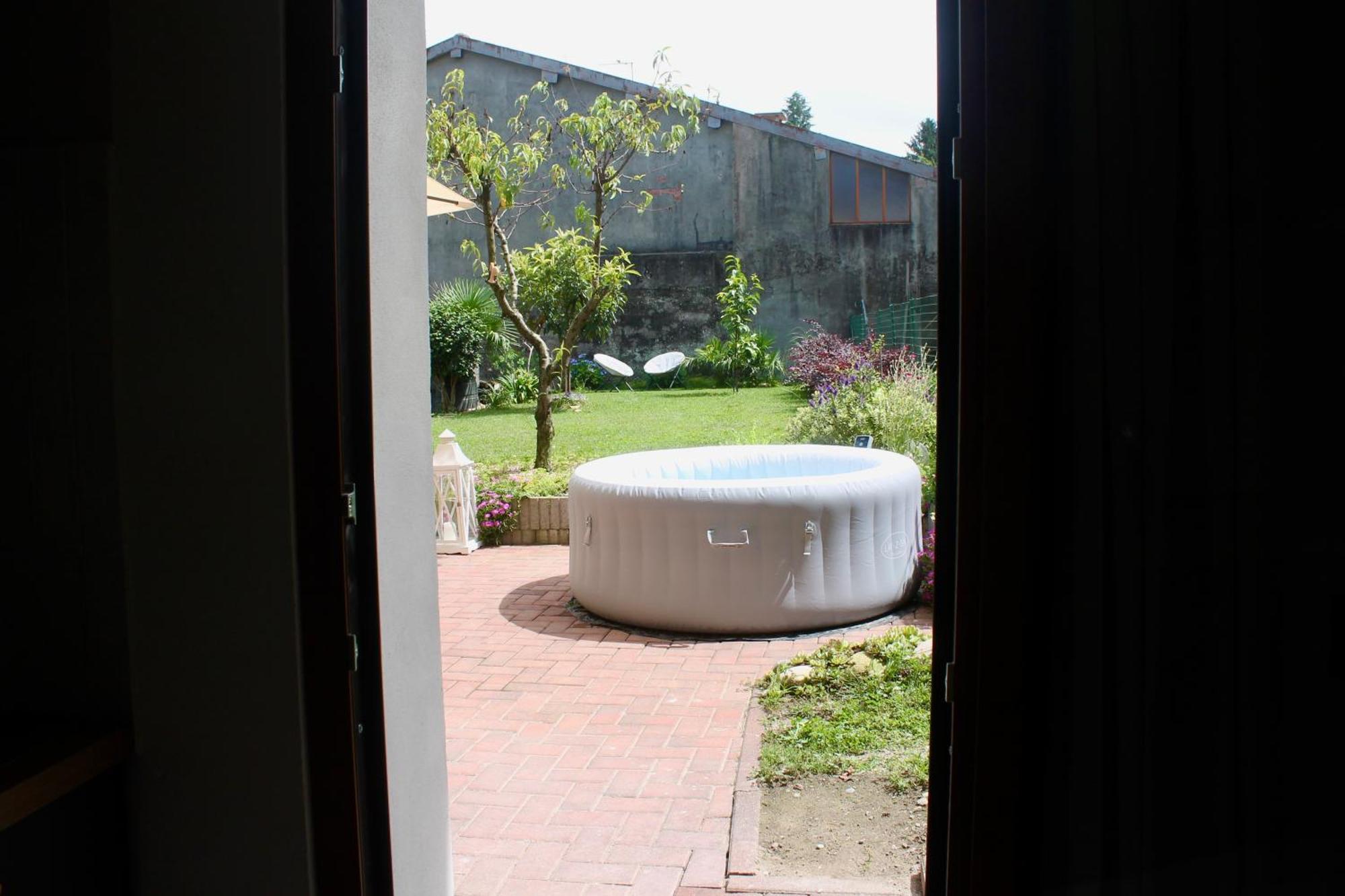 Il Cortile Del Borgo Villa Borgo Ticino Luaran gambar