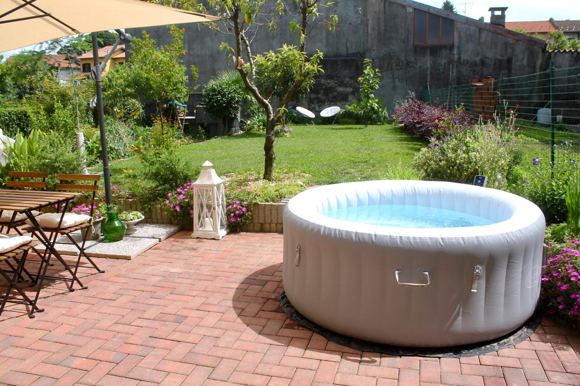 Il Cortile Del Borgo Villa Borgo Ticino Luaran gambar