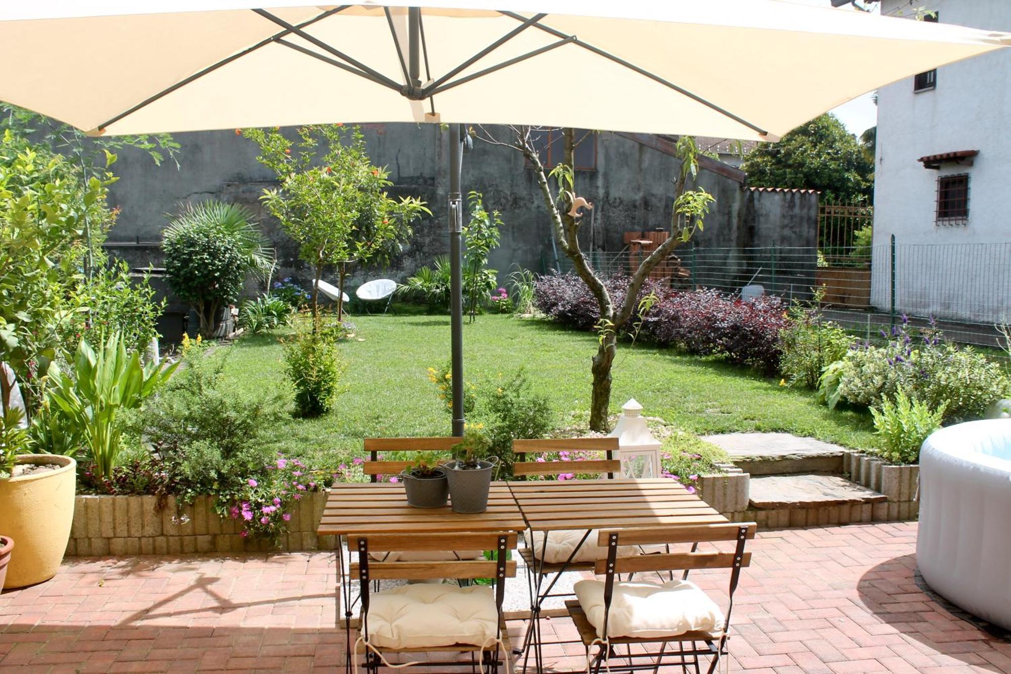Il Cortile Del Borgo Villa Borgo Ticino Luaran gambar