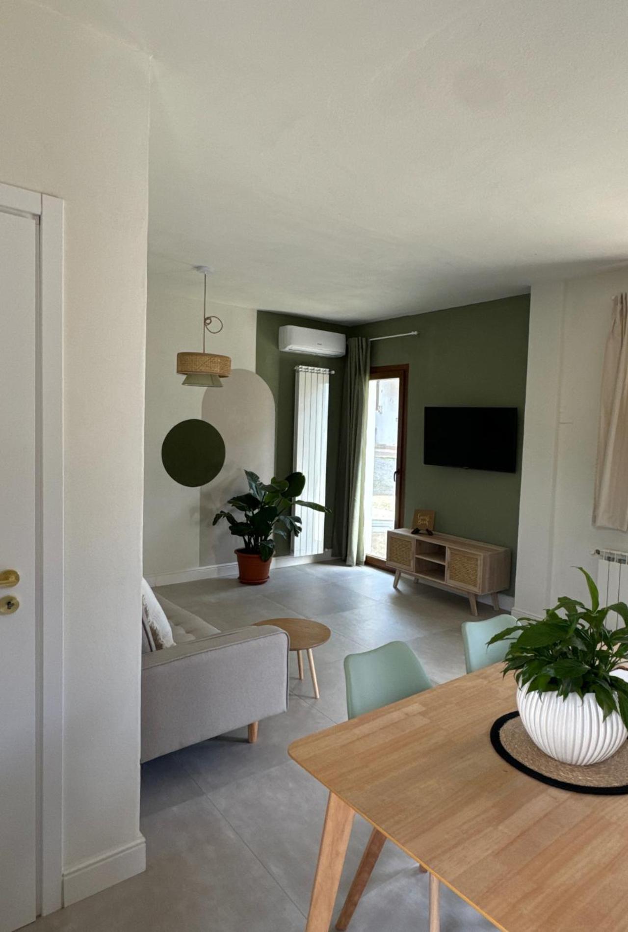 Il Cortile Del Borgo Villa Borgo Ticino Luaran gambar