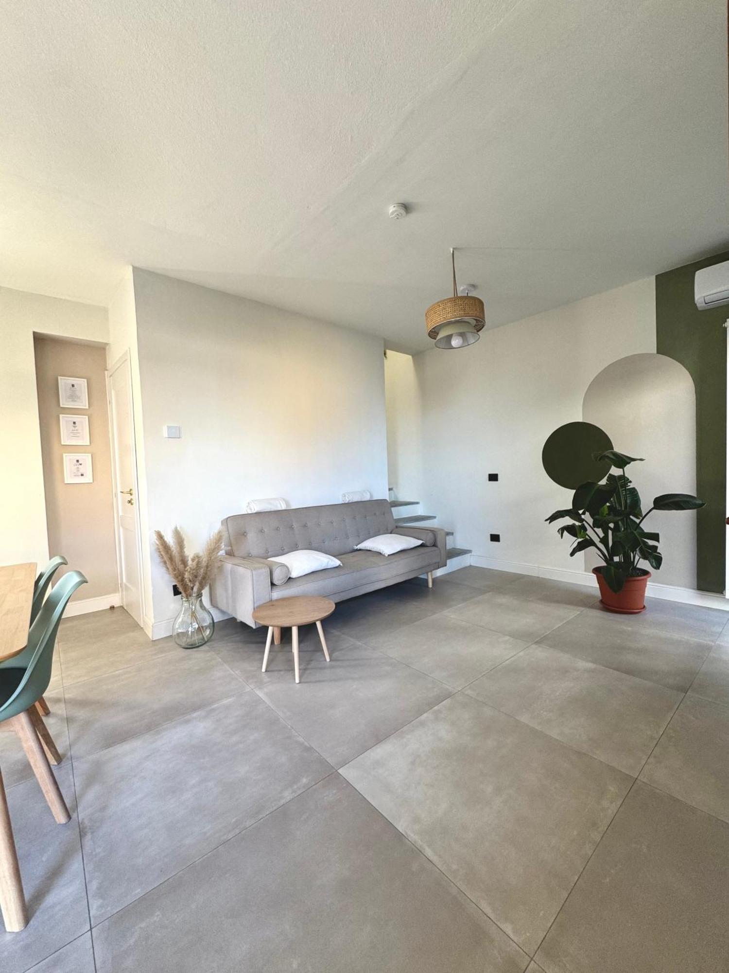 Il Cortile Del Borgo Villa Borgo Ticino Luaran gambar